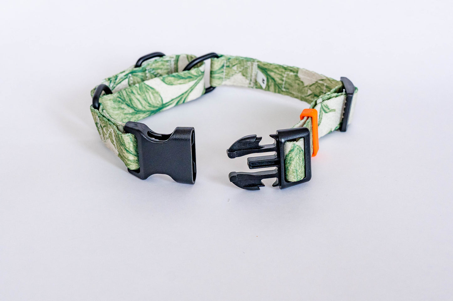 Off the Vine Martinglae Dog Collar